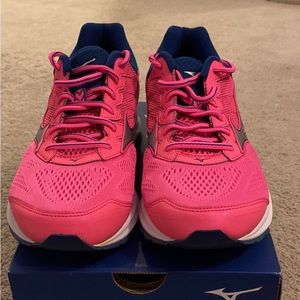 Women’s Pink Mizuno Wave Rider 21’s